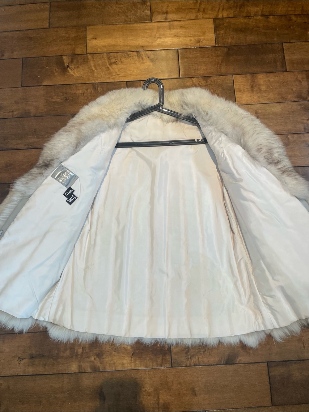 Saga Furs Fox Fur Coat with Matching Hat - Picture 2 of 12
